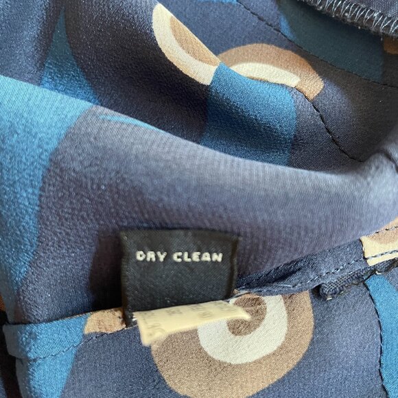 Vintage Size Large Banana Republic silk dress - Picture 6 of 9